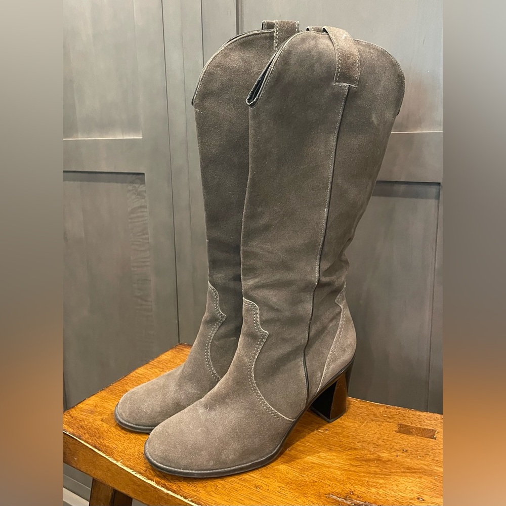Franco Sarto gray-brown suede boots (10M)